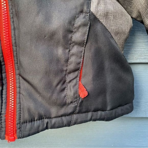 Carters Boys black gray and red zip up winter coat 4T - Picture 4 of 9